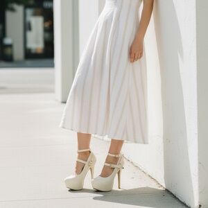 Scene by ShoeDazzle Faux Leather Animal‎ Print 6"Heels Cream- Size 6.5